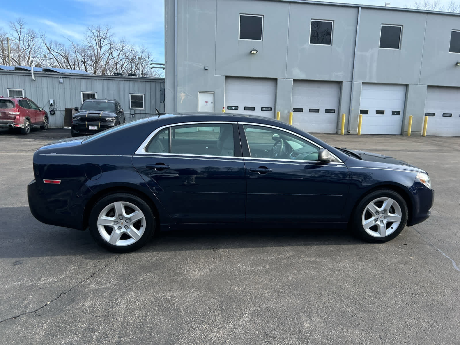 Used 2010 Chevrolet Malibu LS image 2