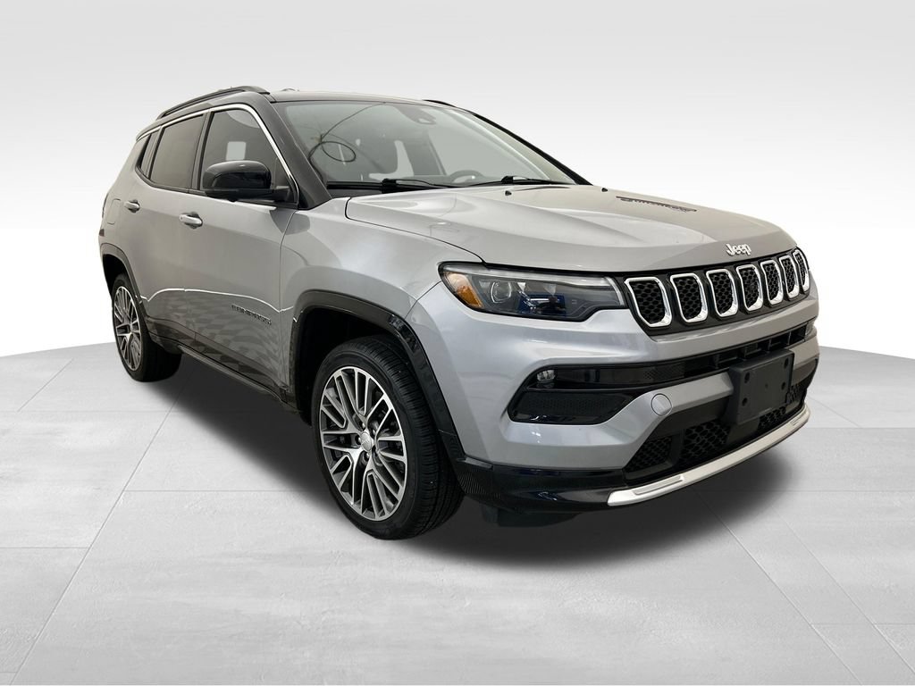 Used 2023 Jeep Compass Limited w/ Elite Group AWD/4WD image 7