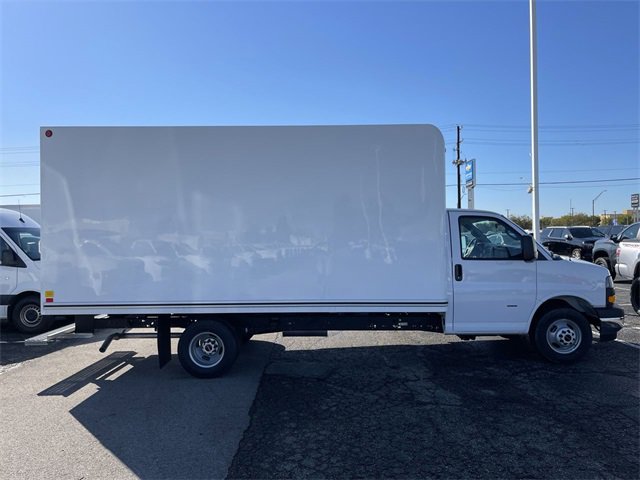 New 2025 GMC Savana 3500 Extended w/ Power Convenience Package image 2