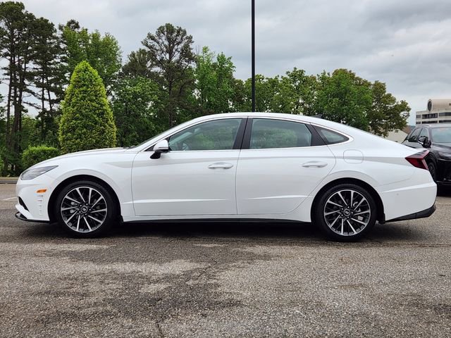 Used 2023 Hyundai Sonata Limited w/ Preferred Accessory Package FWD image 2