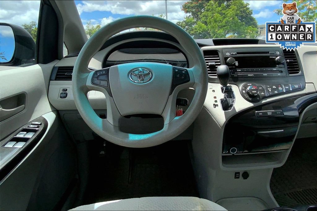 Used 2014 Toyota Sienna LE FWD image 5
