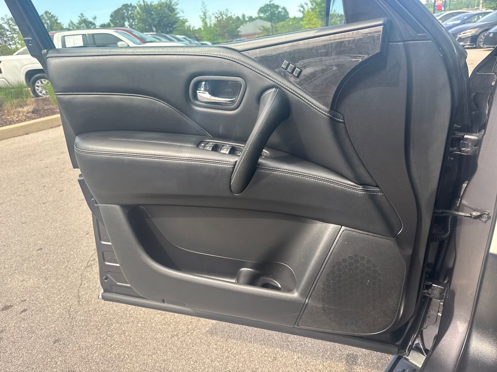 Used 2024 INFINITI QX80 Luxe AWD/4WD image 10
