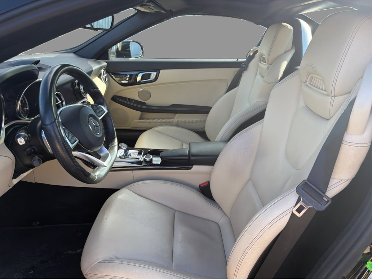 Used 2020 Mercedes-Benz SLC 300 w/ Premium Package image 34
