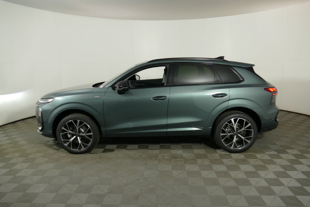 New 2026 Audi Q3 quattro 2.0T AWD/4WD image 6