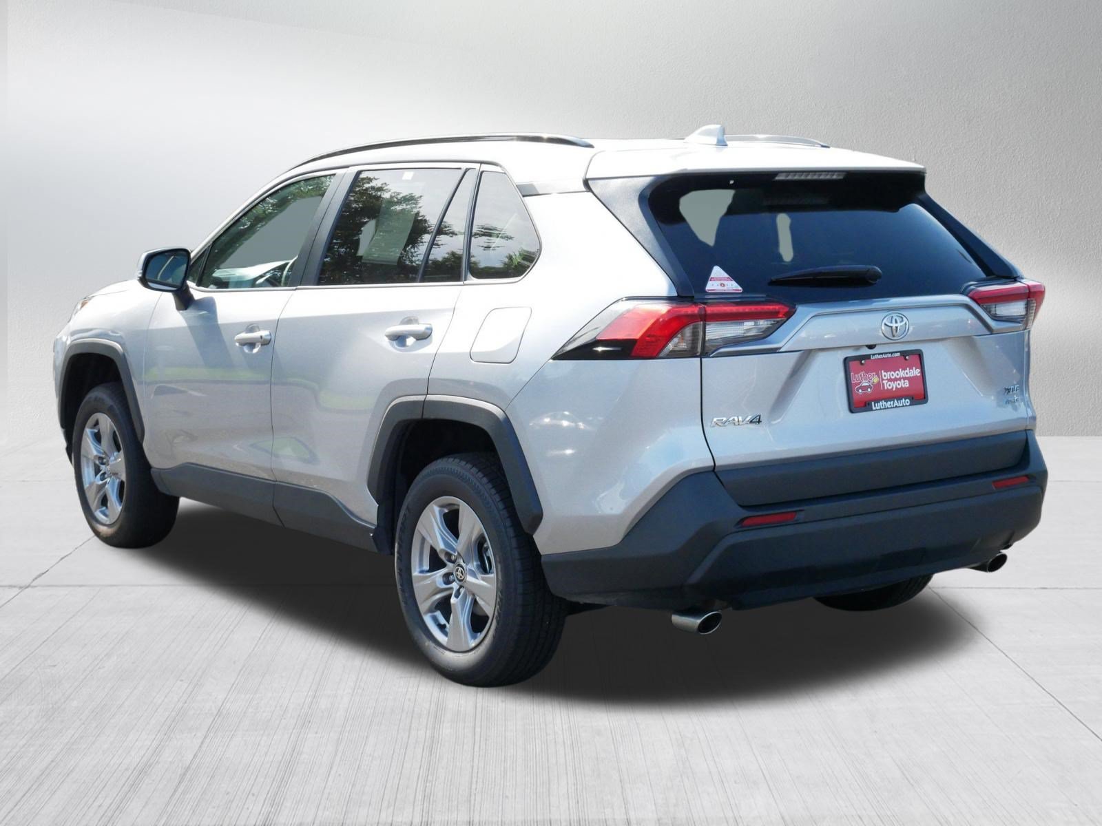Certified 2025 Toyota RAV4 XLE AWD/4WD image 5