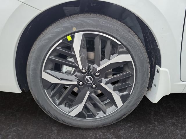 New 2025 Nissan Versa SR w/ Trunk Package image 27