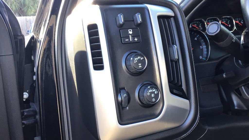 Used 2018 GMC Sierra 1500 SLT w/ SLT Premium Package image 17