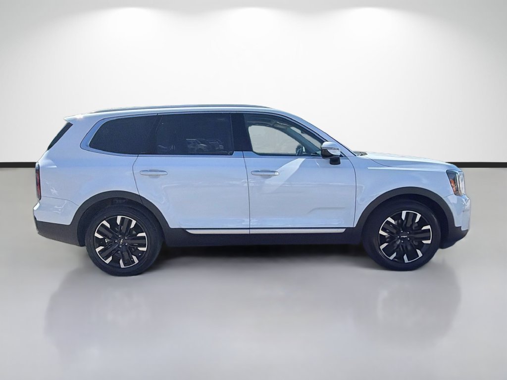 Used 2024 Kia Telluride SX FWD image 2