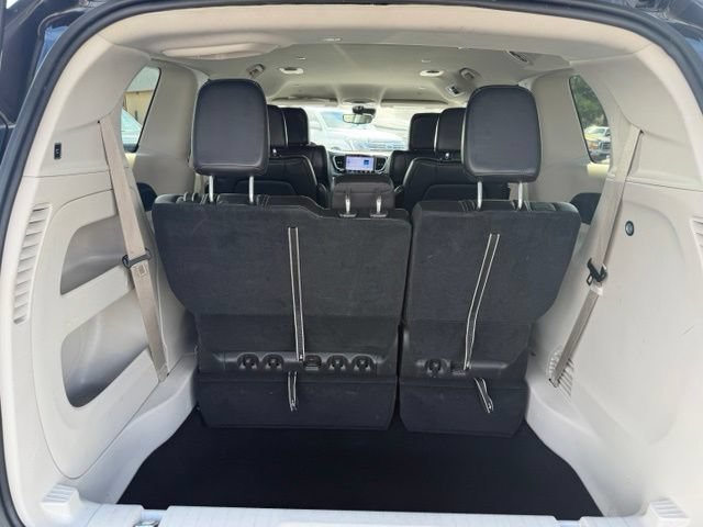 Used 2024 Chrysler Pacifica Touring-L FWD image 7