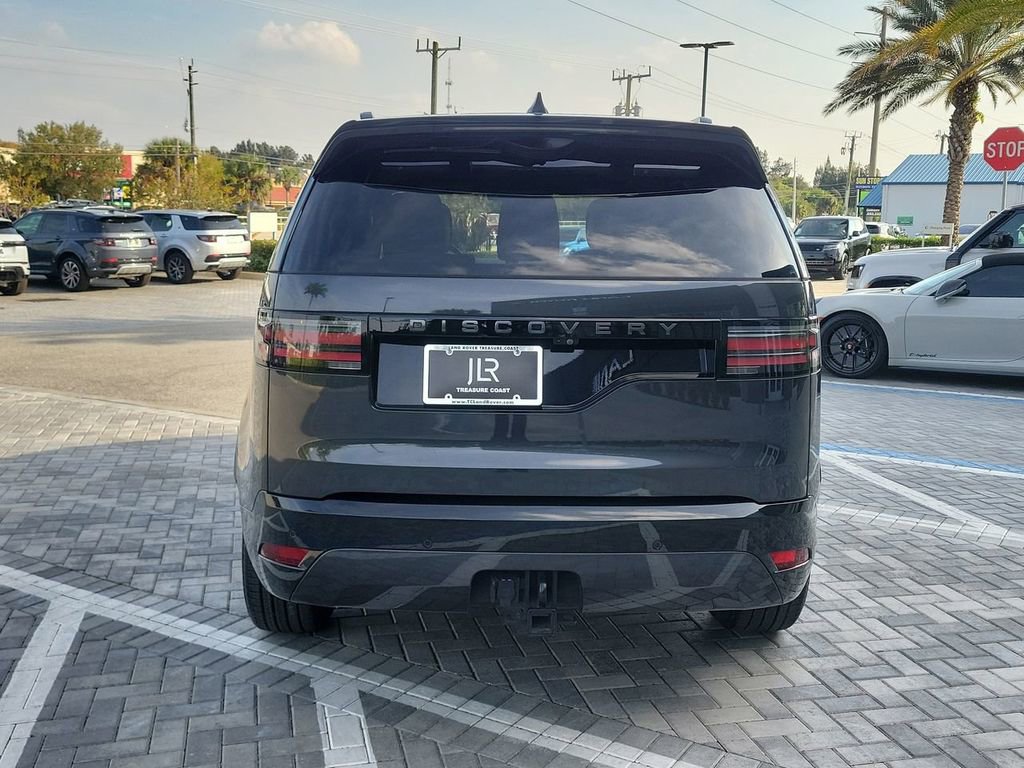 Certified 2024 Land Rover Discovery Dynamic SE AWD/4WD image 4