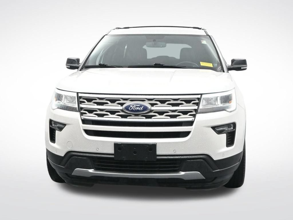 Used 2018 Ford Explorer XLT w/ Equipment Group 202A AWD/4WD image 2