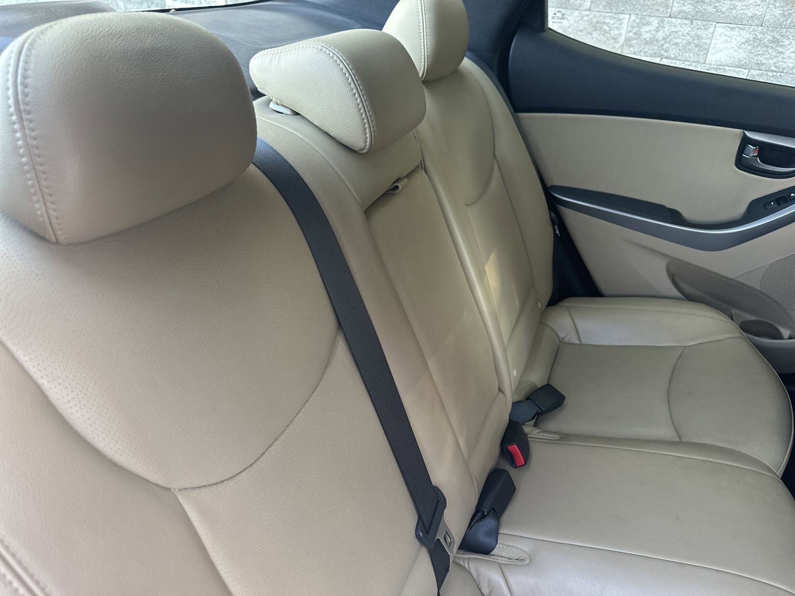 Used 2013 Hyundai Elantra Limited image 28