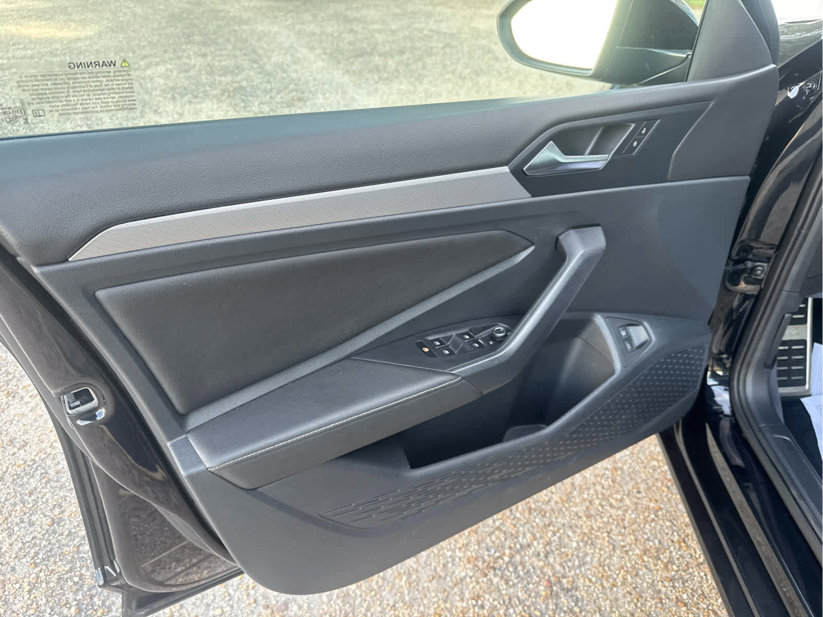 Used 2024 Volkswagen Jetta Sport image 17