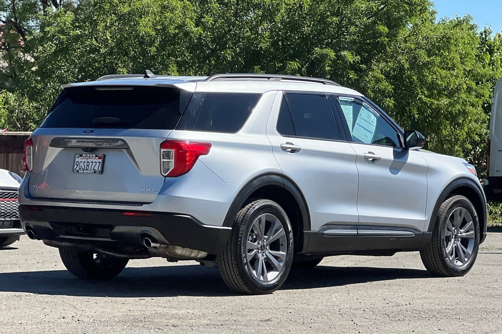 Certified 2023 Ford Explorer XLT w/ Equipment Group 202A image 4