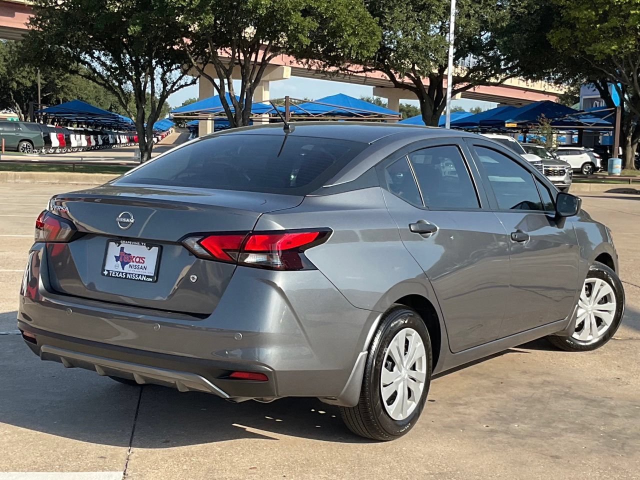 Used 2025 Nissan Versa S w/ Trunk Package FWD image 4