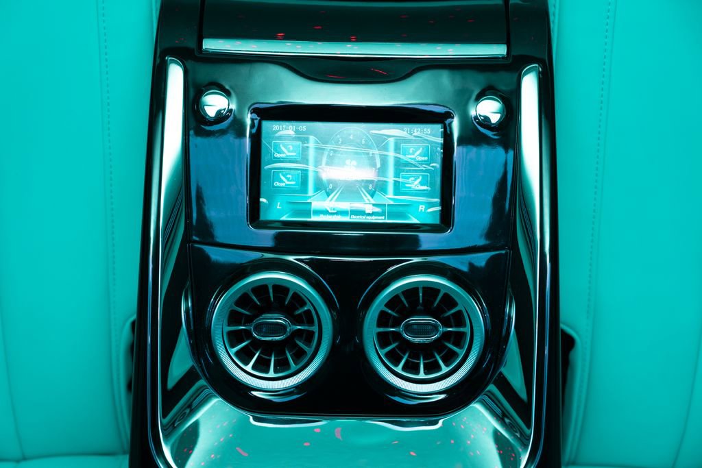 Used 2023 Mercedes-Benz Metris Passenger image 37