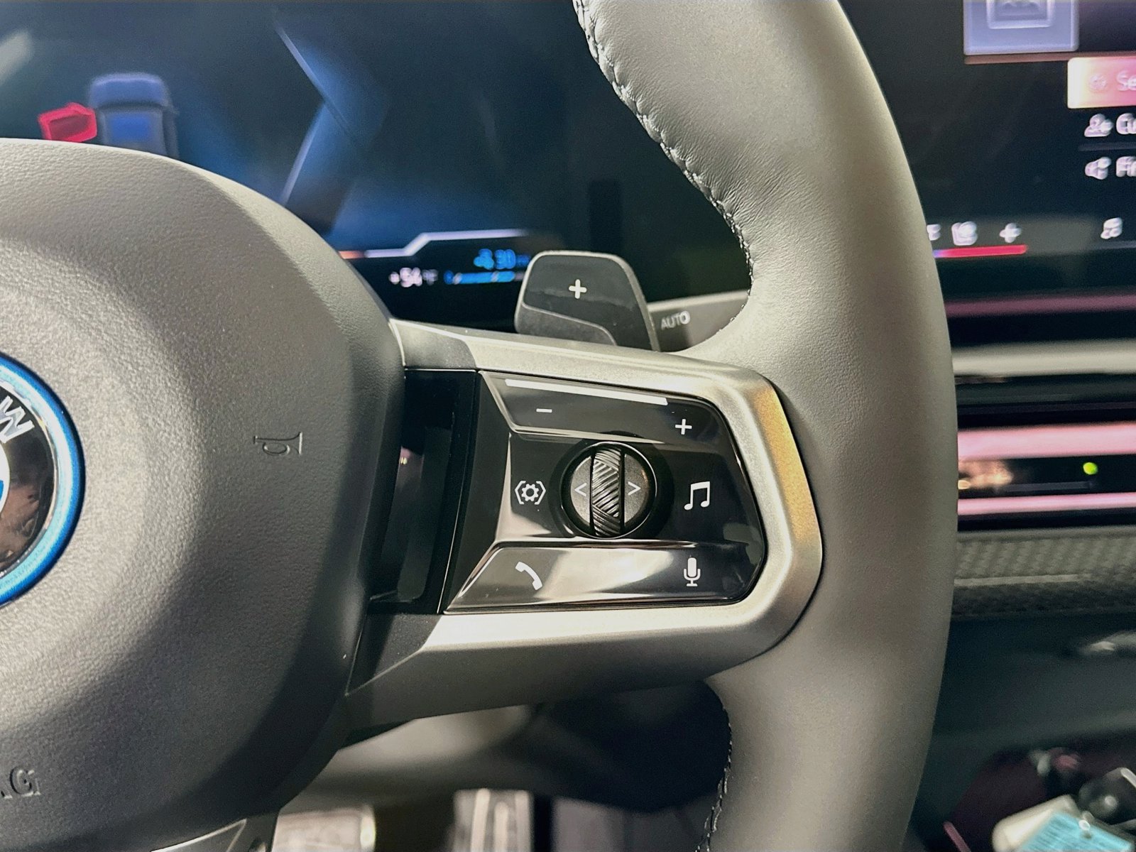 New 2027 BMW 550e xDrive AWD/4WD image 19