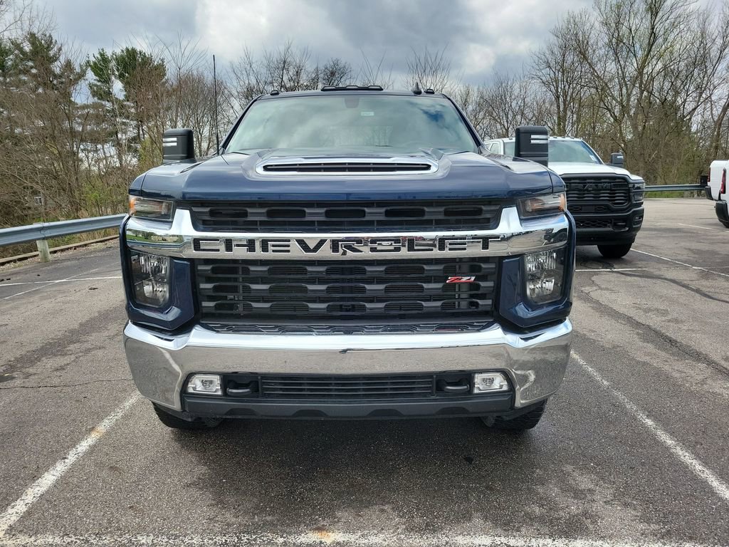 Used 2022 Chevrolet Silverado 2500 LT w/ Convenience Package image 2