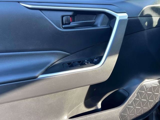 Certified 2022 Toyota RAV4 LE w/ Carpet Mat Package (TMS) image 17