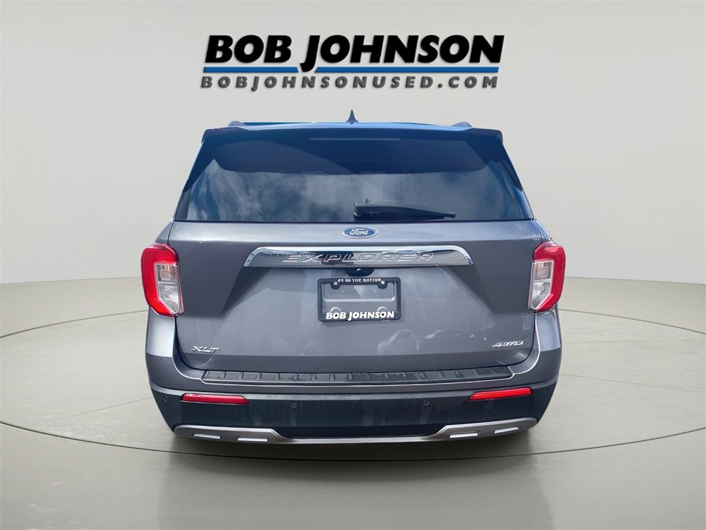 Used 2022 Ford Explorer XLT image 5