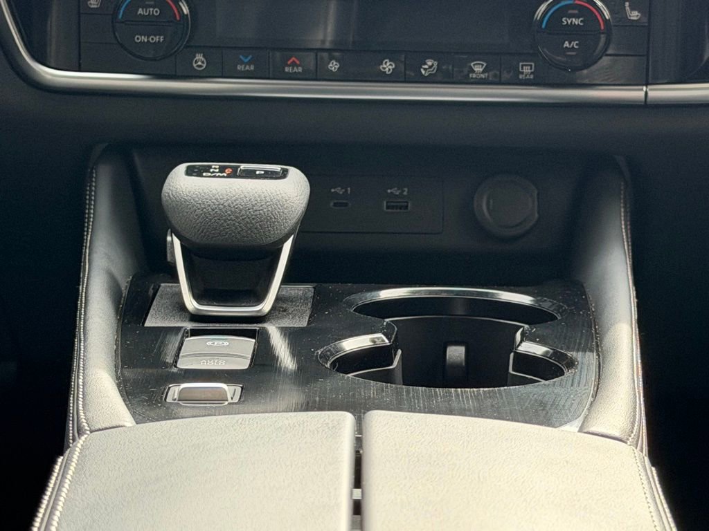 Used 2023 Nissan Rogue SL w/ SL Premium Package image 35