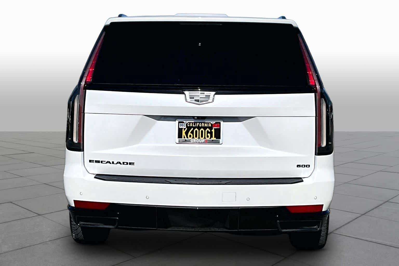 Used 2021 Cadillac Escalade Sport w/ Driver Assist Tech Package AWD/4WD image 4