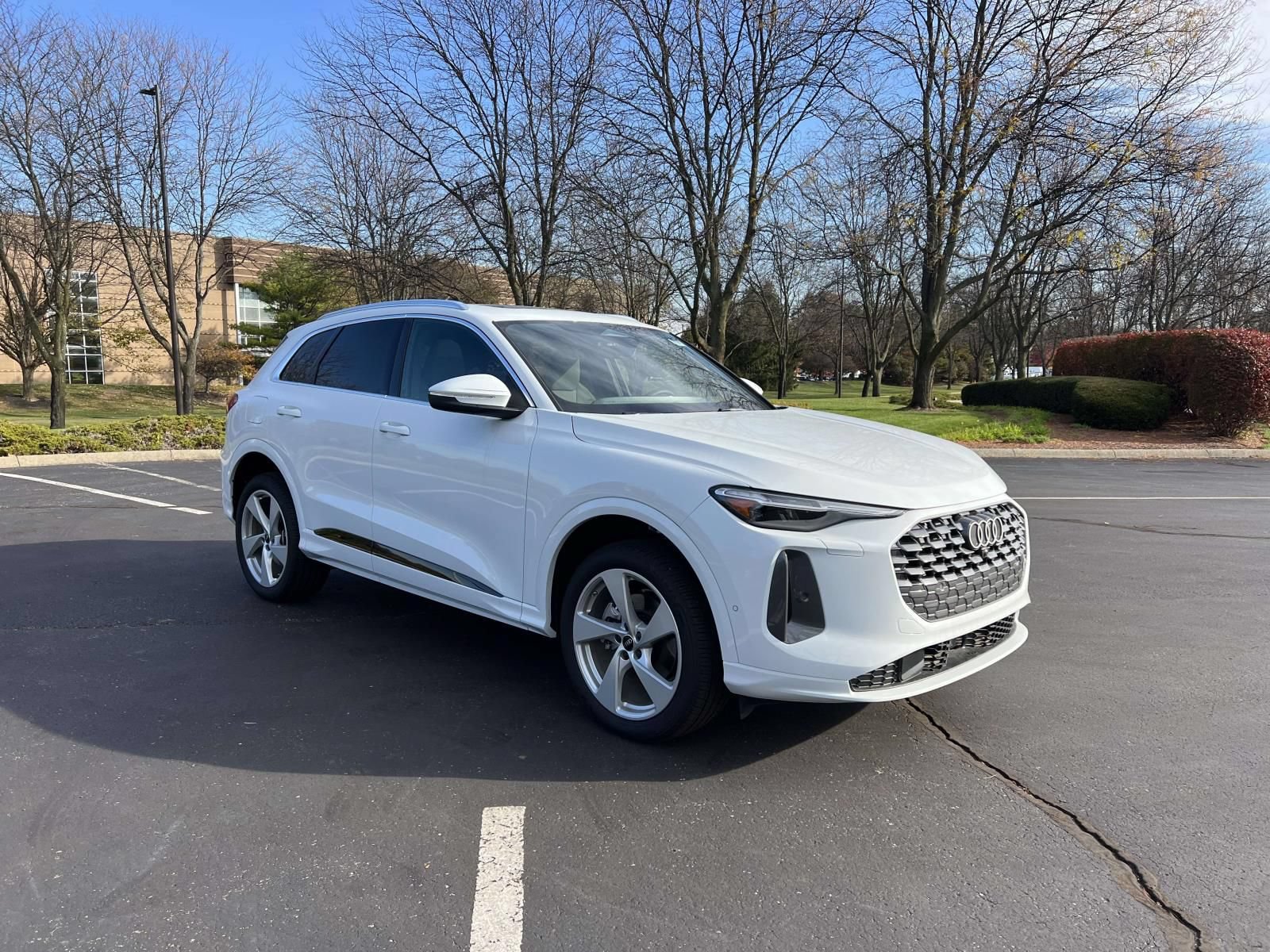 Used 2025 Audi Q5 Premium Plus w/ Premium Plus AWD/4WD video 1