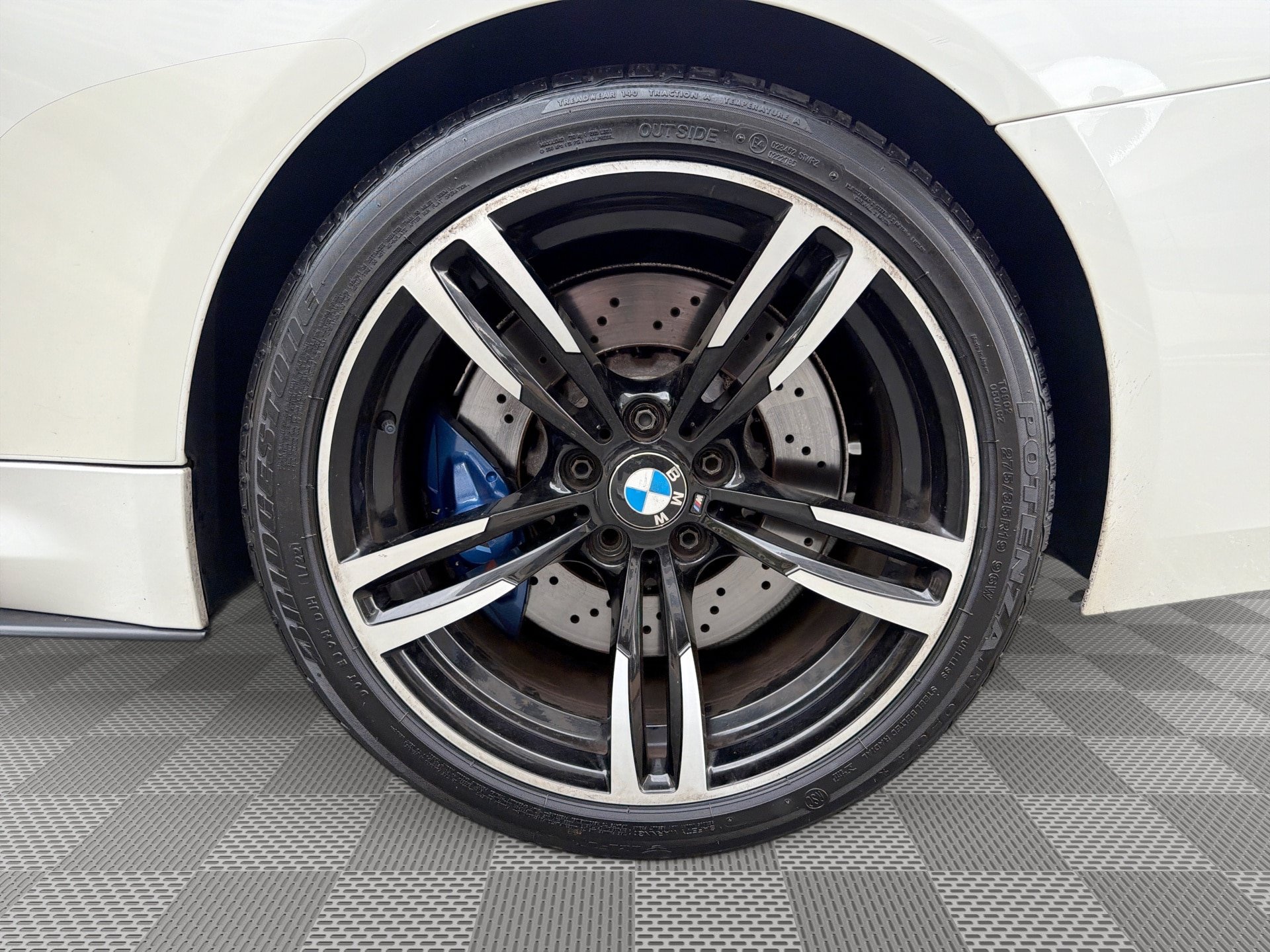 Used 2018 BMW M4 Coupe w/ Ultimate Package RWD image 29