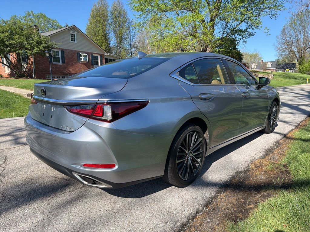 Used 2022 Lexus ES 350 w/ Premium Package image 5