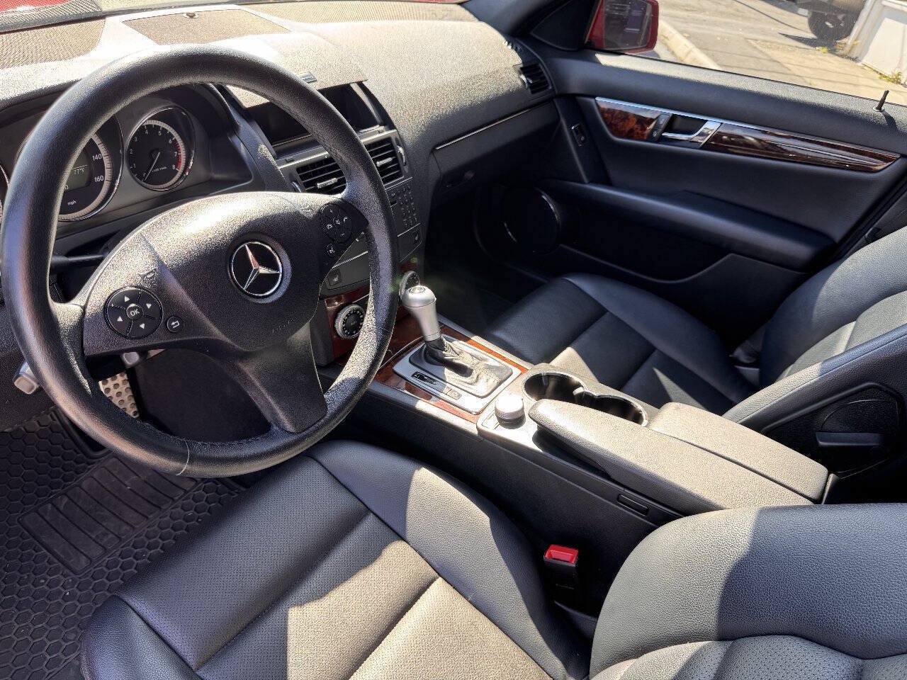 Used 2010 Mercedes-Benz C 300 Sedan image 27