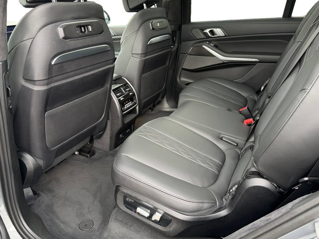 Used 2024 BMW X7 M60i w/ Executive Package AWD/4WD image 12