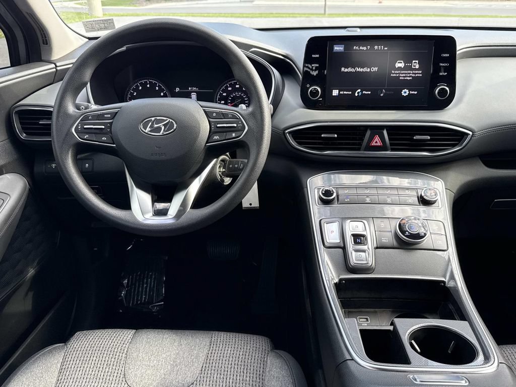Used 2023 Hyundai Santa Fe SE w/ Cargo Package AWD/4WD image 3