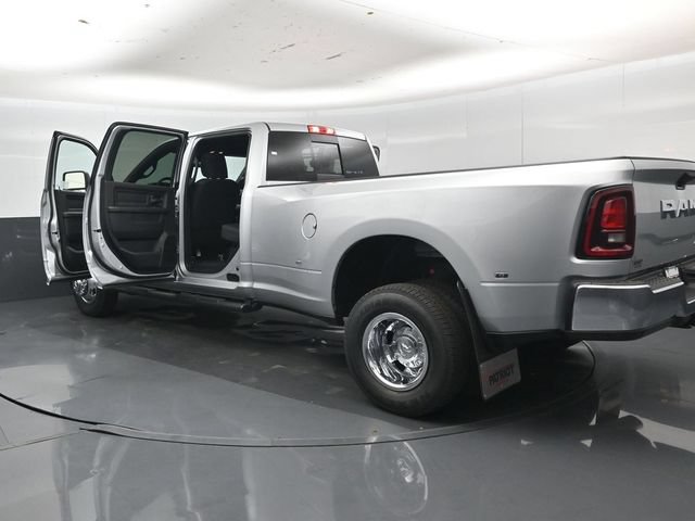 New 2026 RAM 3500 Tradesman AWD/4WD image 52