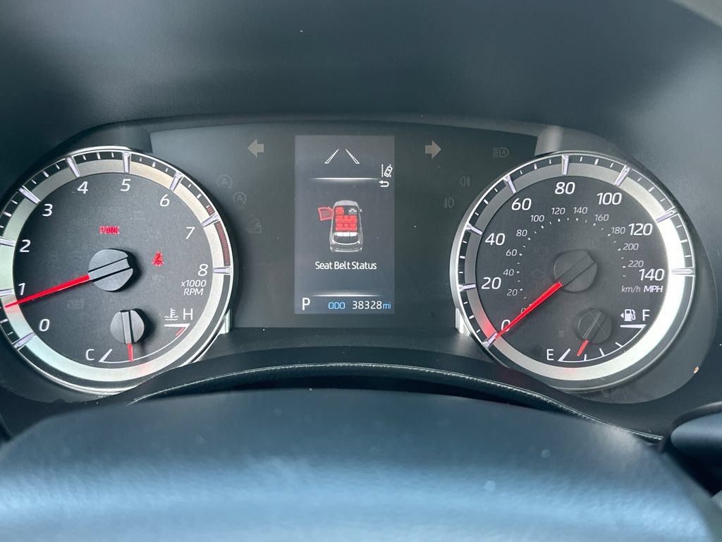 Used 2022 Toyota Highlander L AWD/4WD image 23