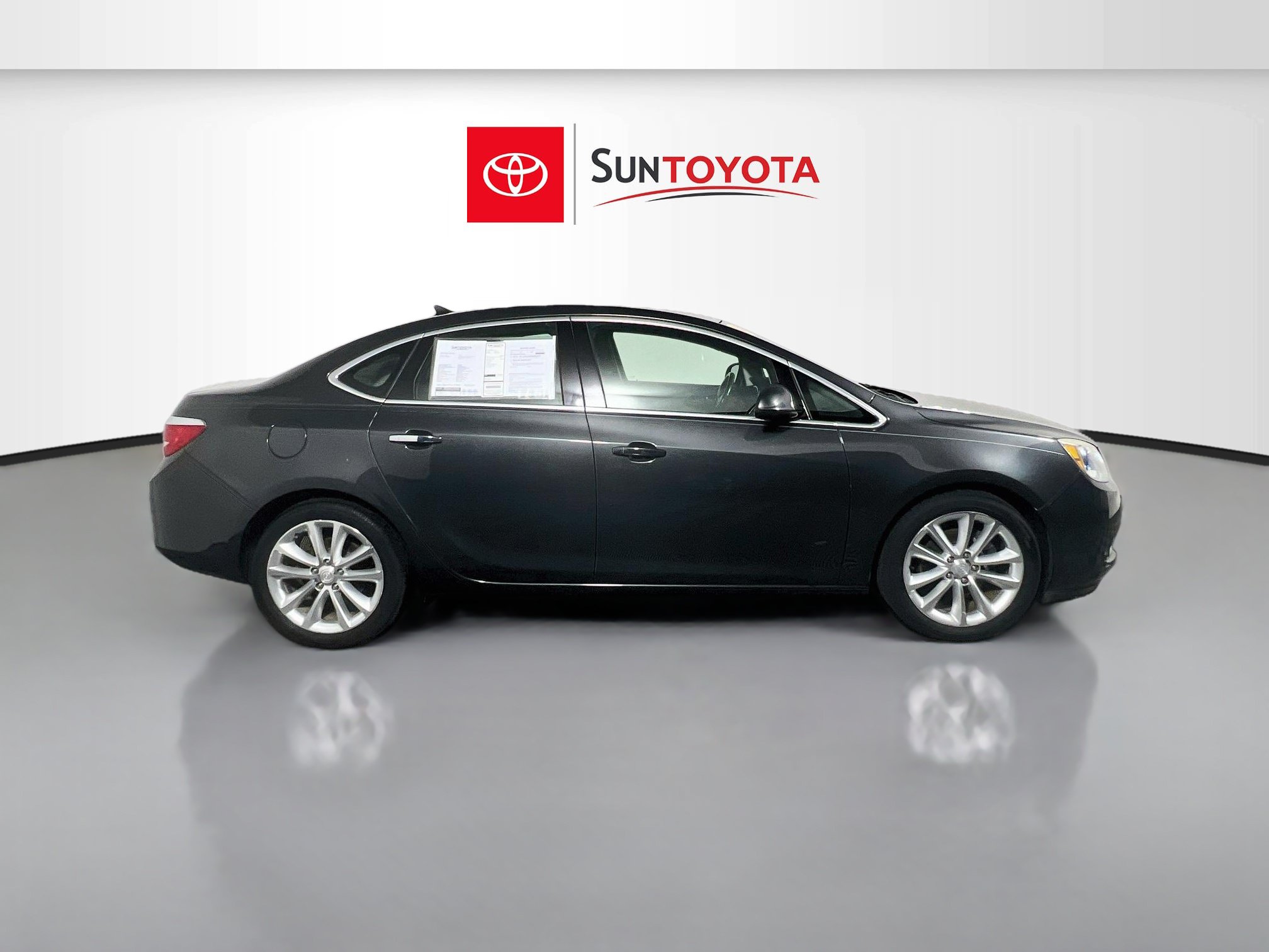 Used 2014 Buick Verano FWD image 2