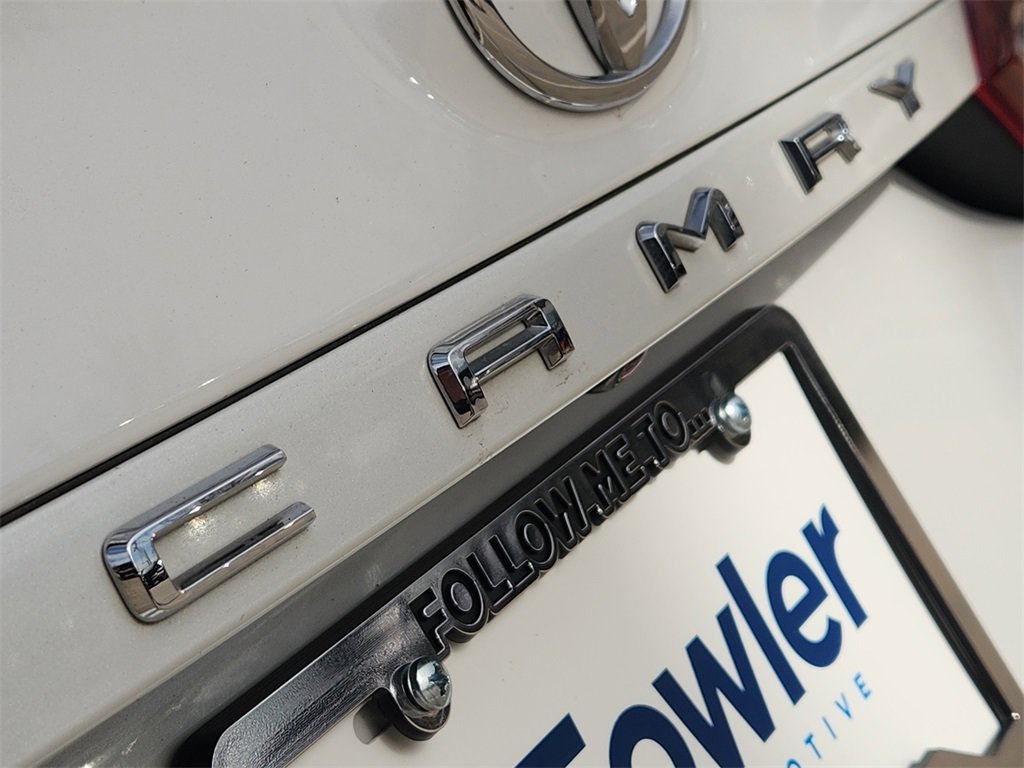 Used 2022 Toyota Camry XSE image 12