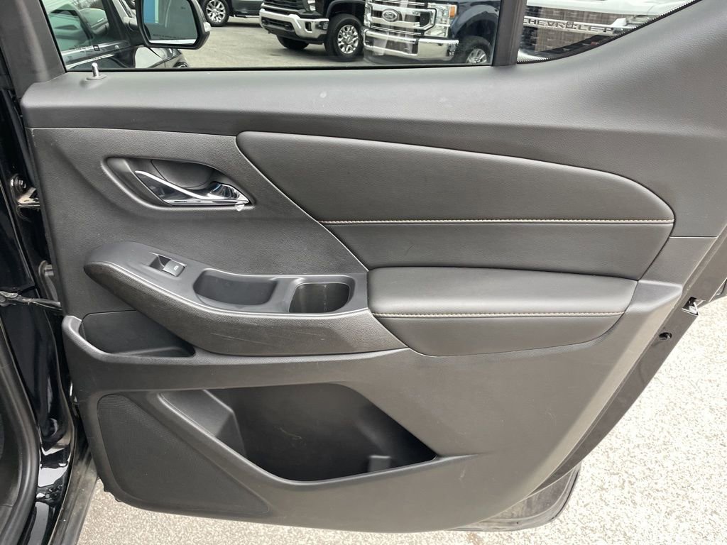 Used 2021 Chevrolet Traverse LT w/ LPO, Floor Liner Package image 39