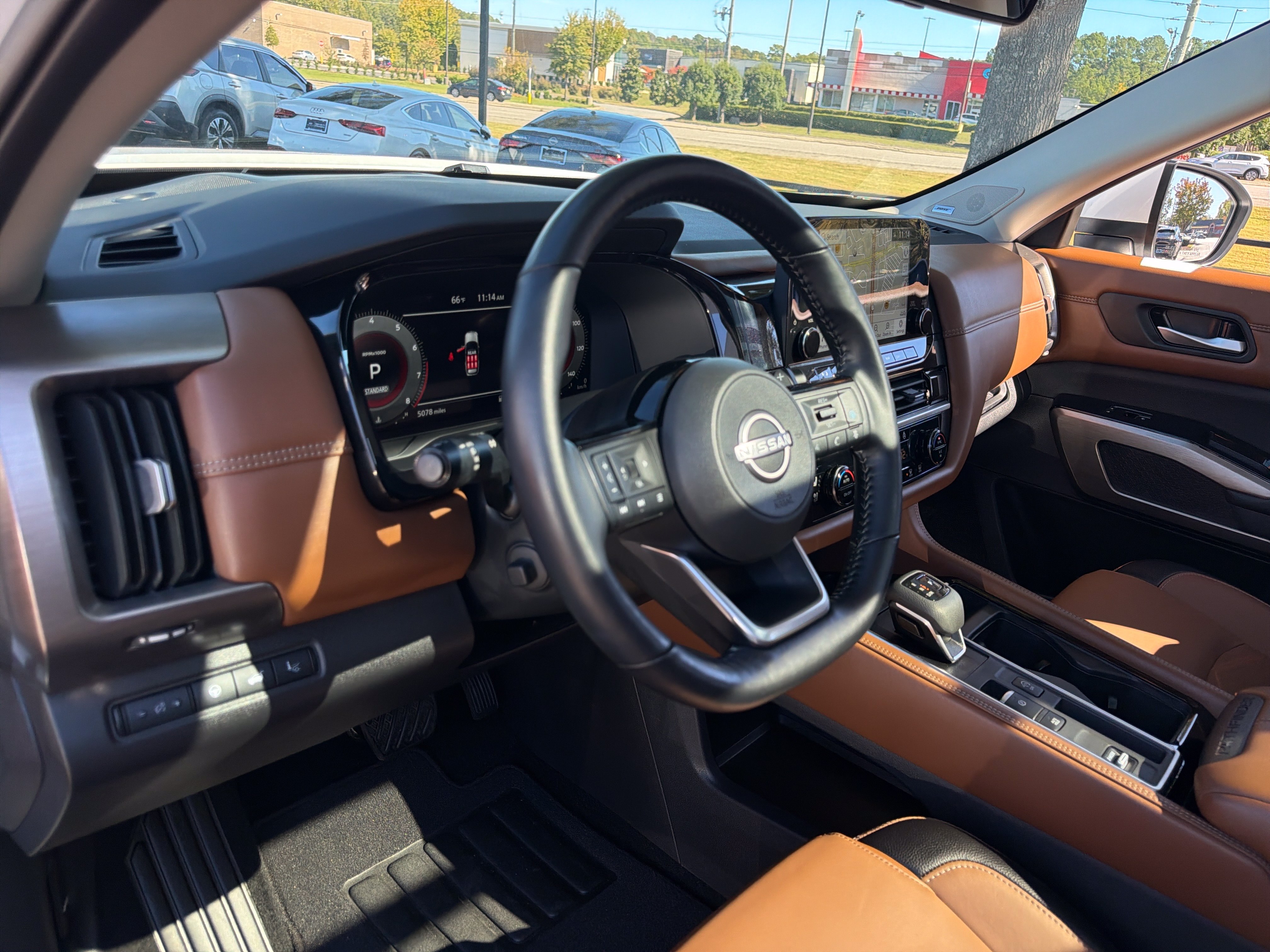 Used 2025 Nissan Pathfinder Platinum w/ Cargo Package FWD image 27