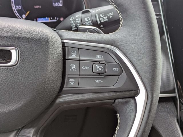 Used 2025 Jeep Grand Cherokee L Laredo RWD image 26