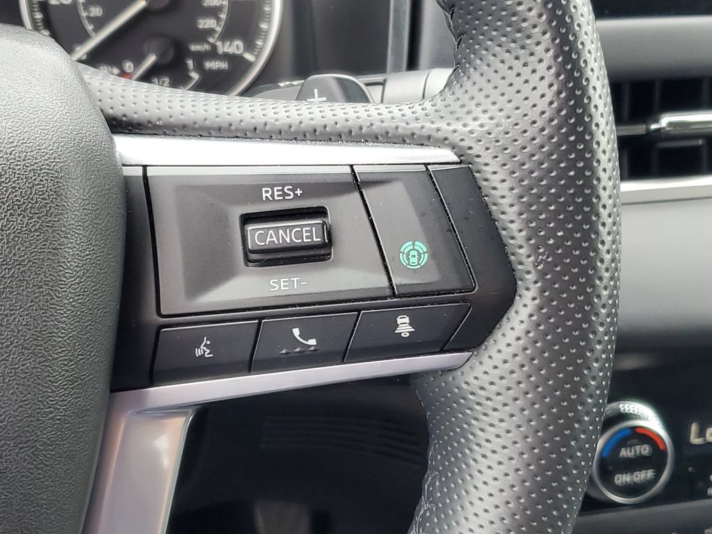 Used 2025 Mitsubishi Outlander SE AWD/4WD image 17