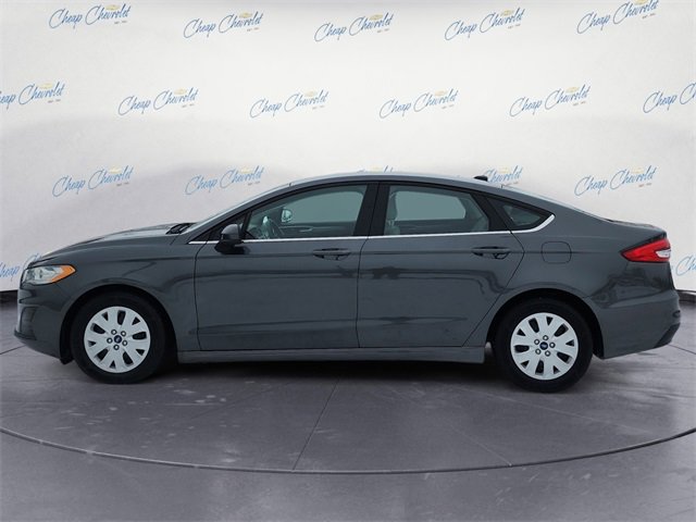 Used 2019 Ford Fusion S image 2