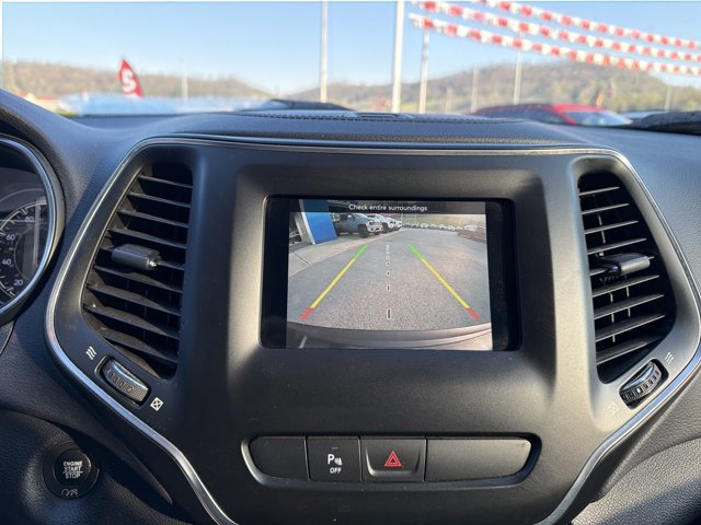 Used 2019 Jeep Cherokee Latitude Plus image 24