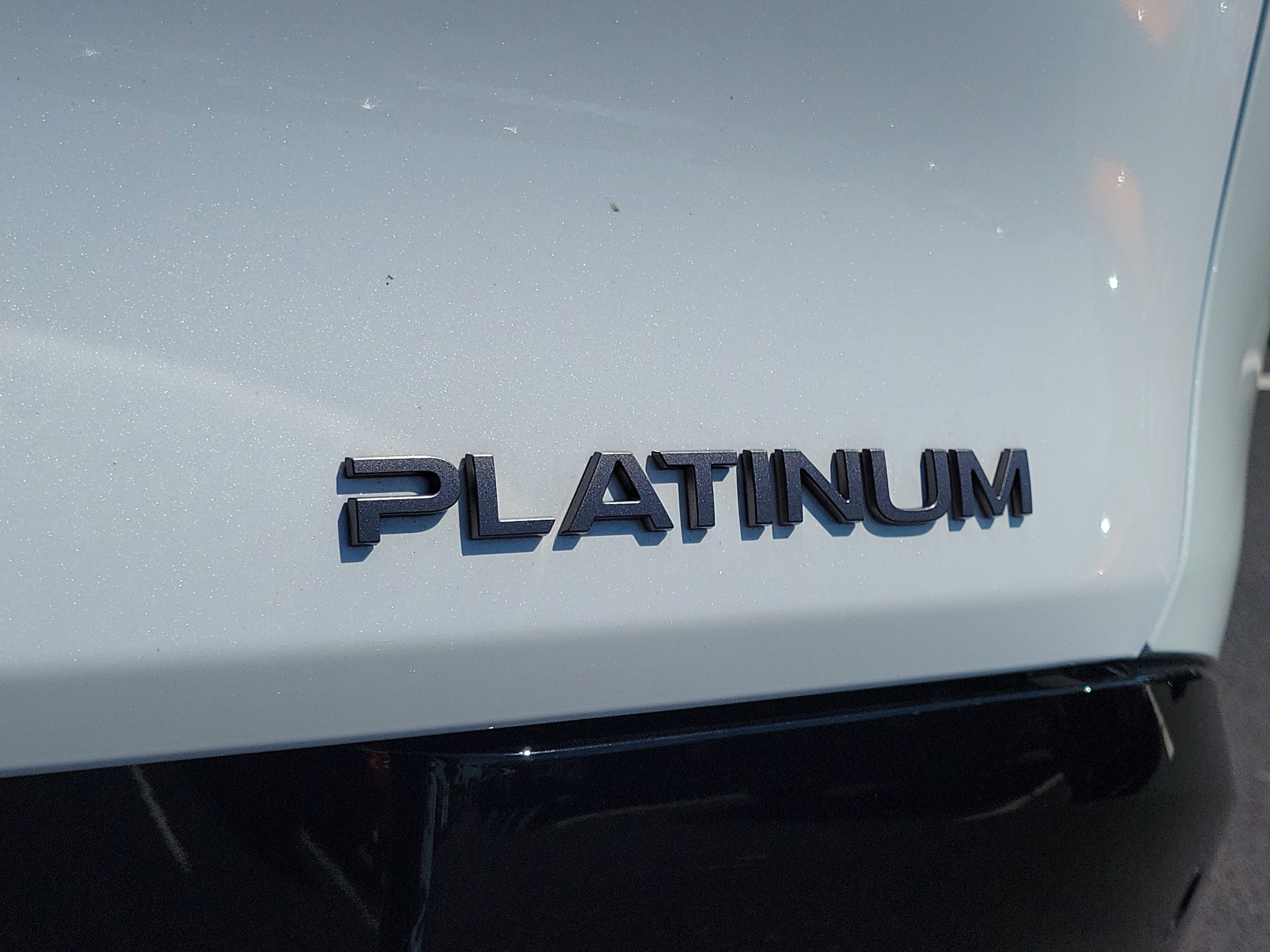 Certified 2025 Nissan Murano Platinum w/ Cargo Package image 7