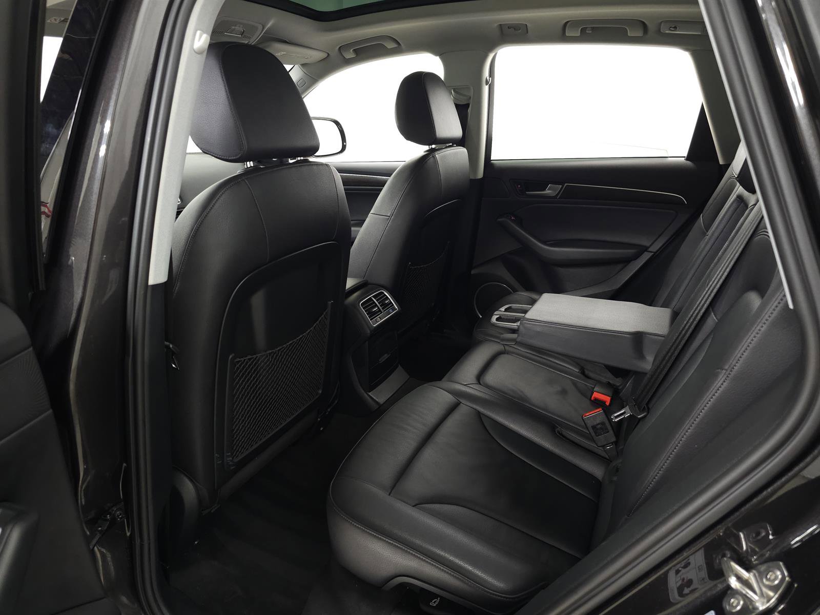 Used 2016 Audi Q5 2.0T Premium Plus w/ Technology Package image 29
