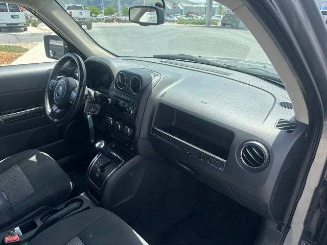 Used 2012 Jeep Patriot Latitude w/ Sun/Sound Group AWD/4WD image 18