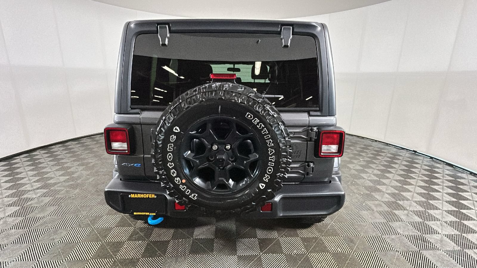 Used 2023 Jeep Wrangler Unlimited w/ Convenience Group AWD/4WD image 4