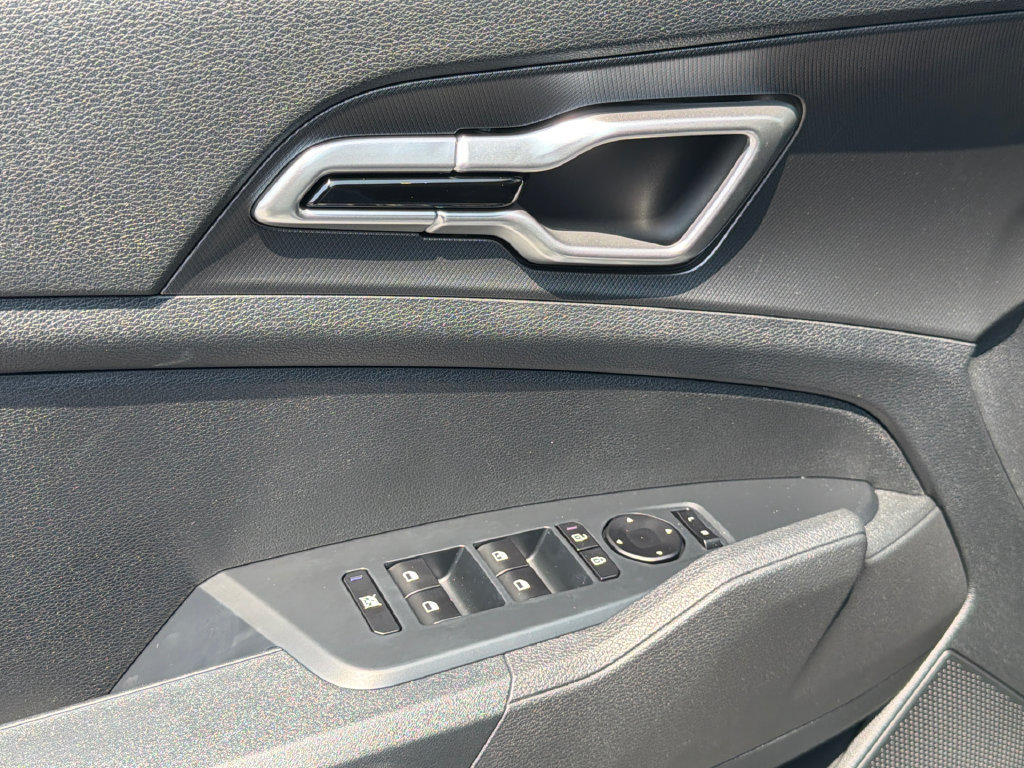New 2027 Kia Sportage S FWD image 15