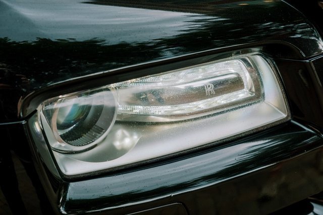 Used 2014 Rolls-Royce Wraith image 32