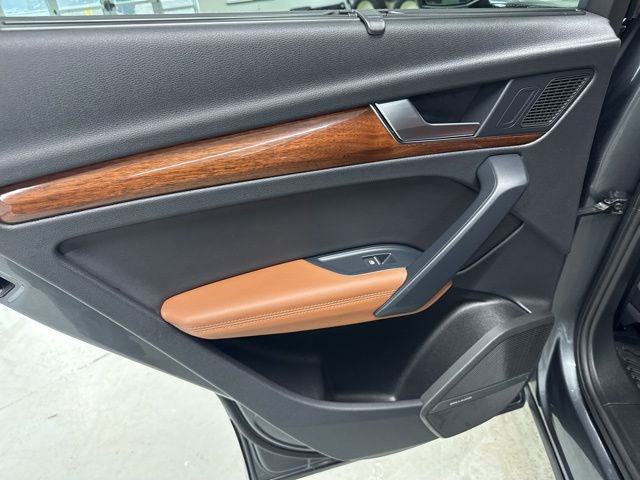 Used 2023 Audi Q5 2.0T Prestige w/ Prestige Package image 24