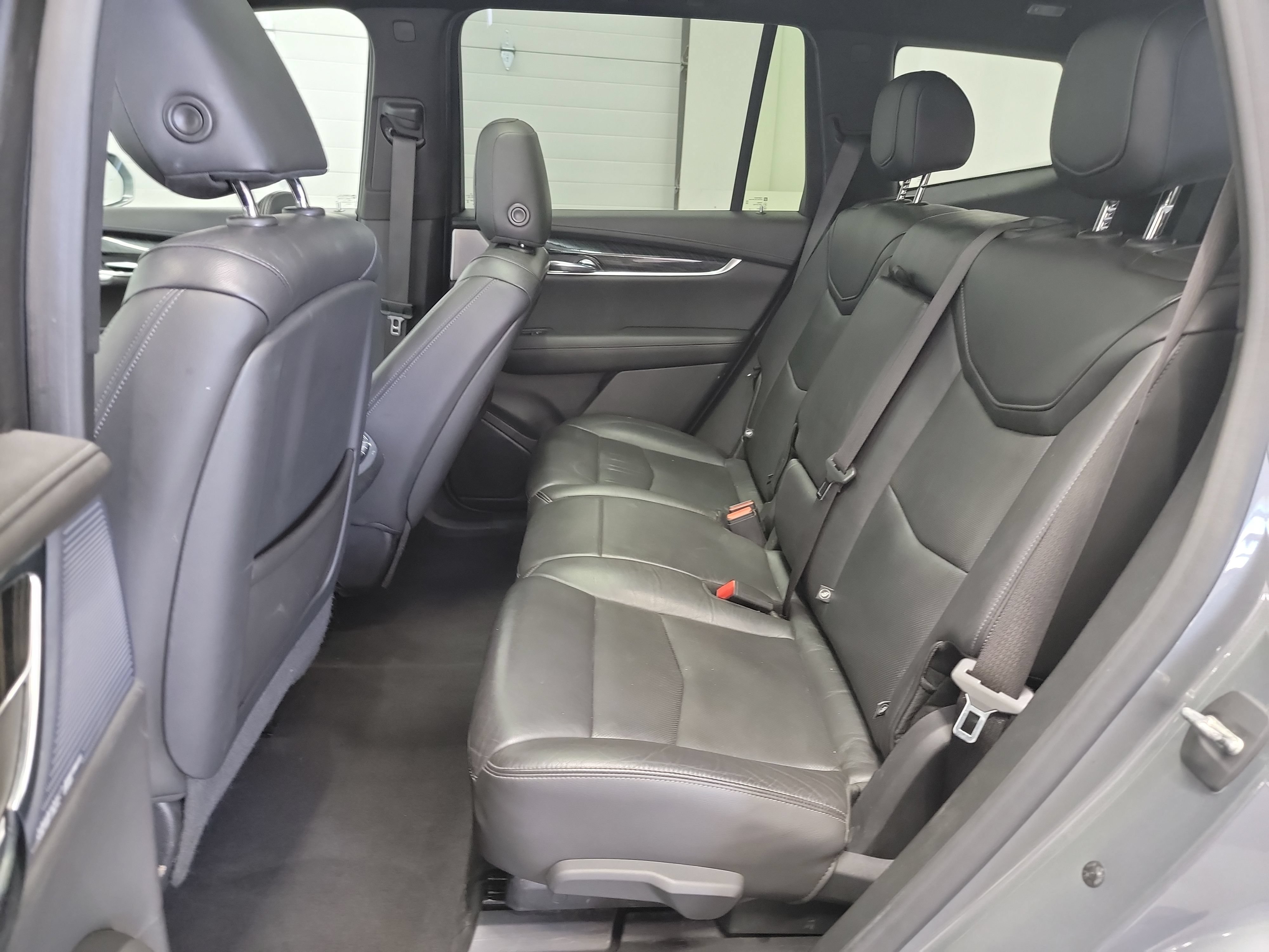 Used 2020 Cadillac XT6 Premium Luxury FWD image 28